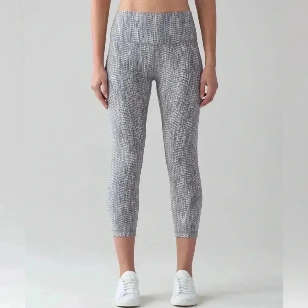 Lululemon Wunder Under Crop